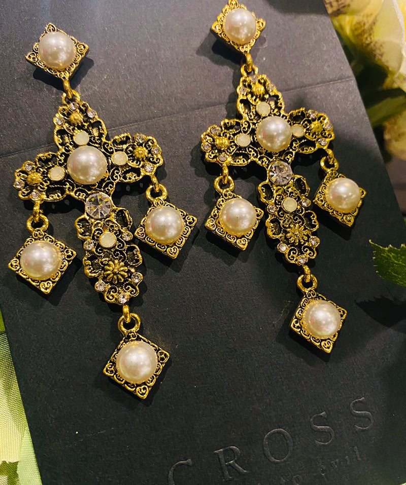 ✝️New product✝️ Antique Pearl  Cross 古典珍珠十字架耳環