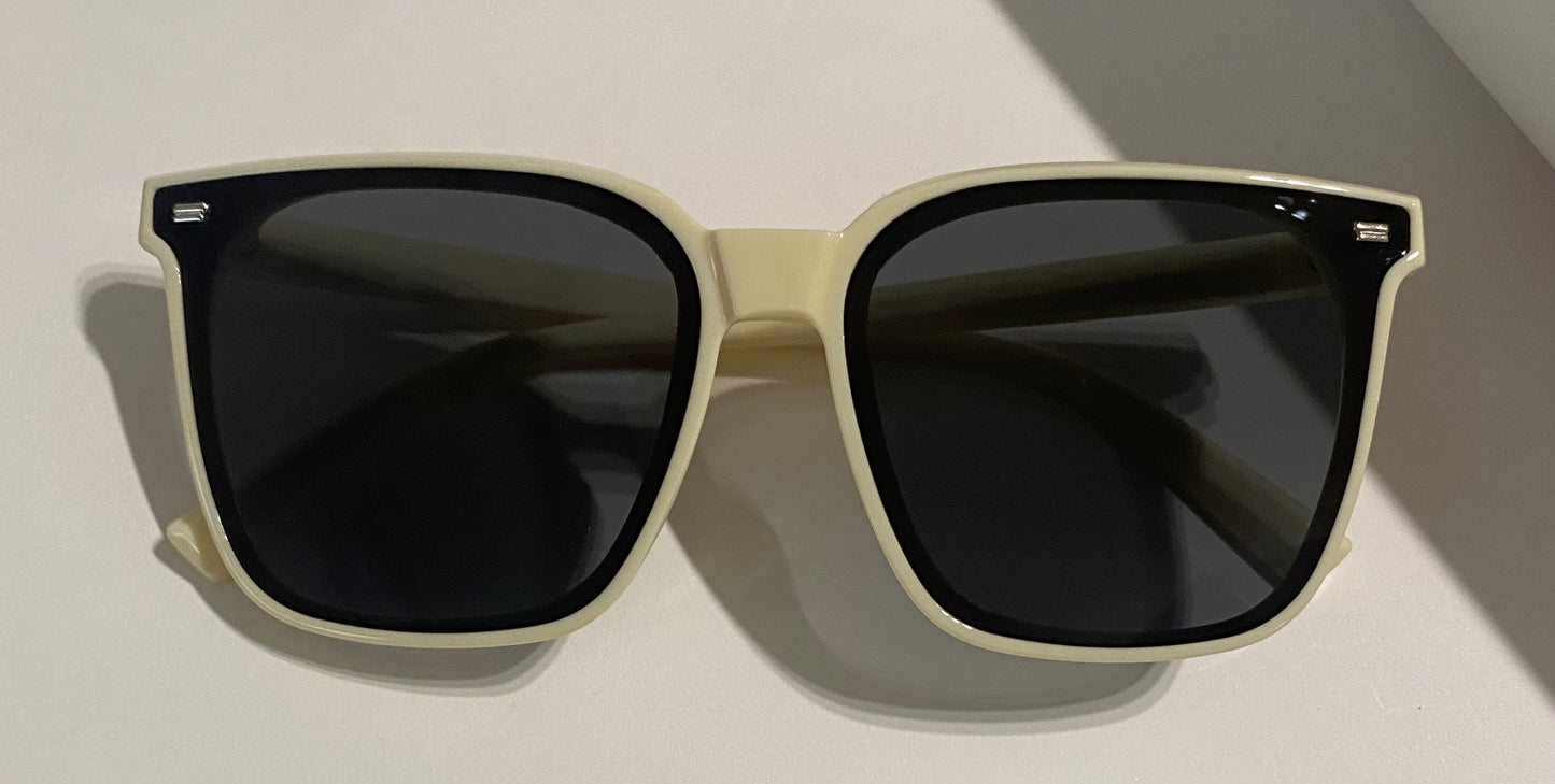 白框復古平面墨鏡 White frame retro flat sunglasses