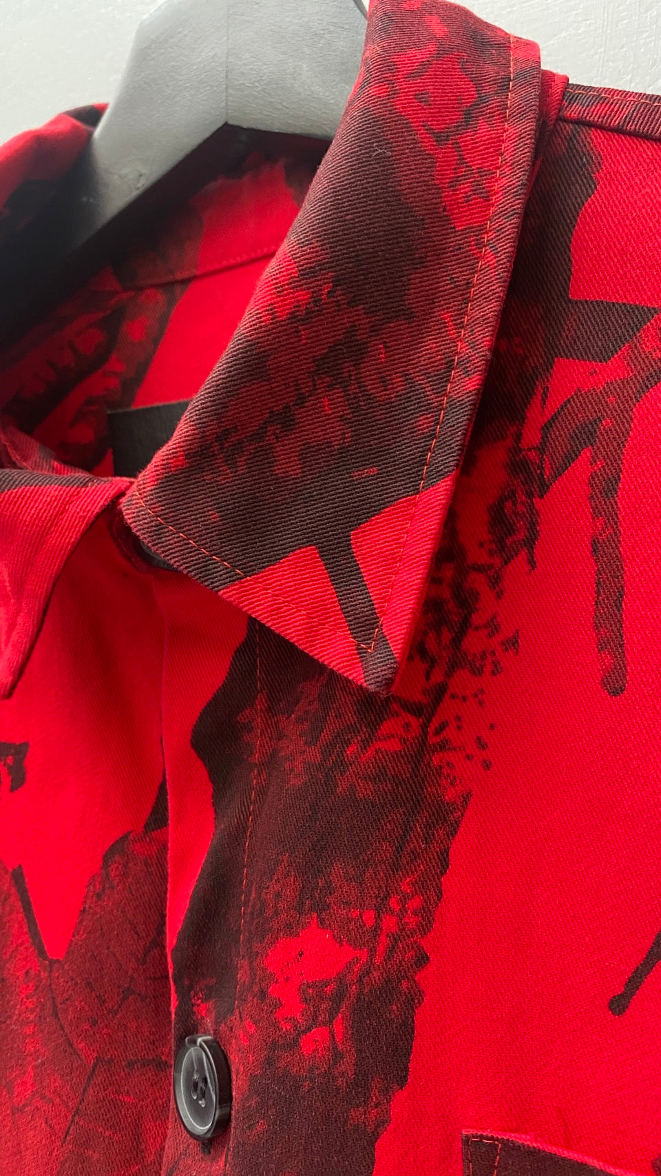 BLOOD RED FOREST SHIRT 血紅森林上衣