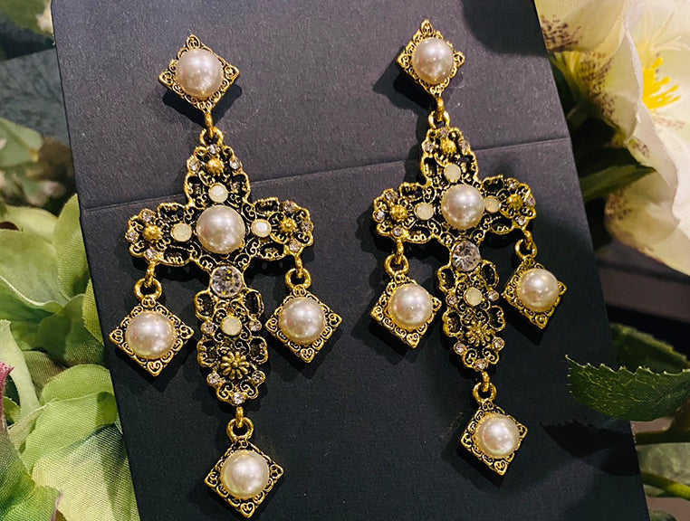 ✝️New product✝️ Antique Pearl  Cross 古典珍珠十字架耳環