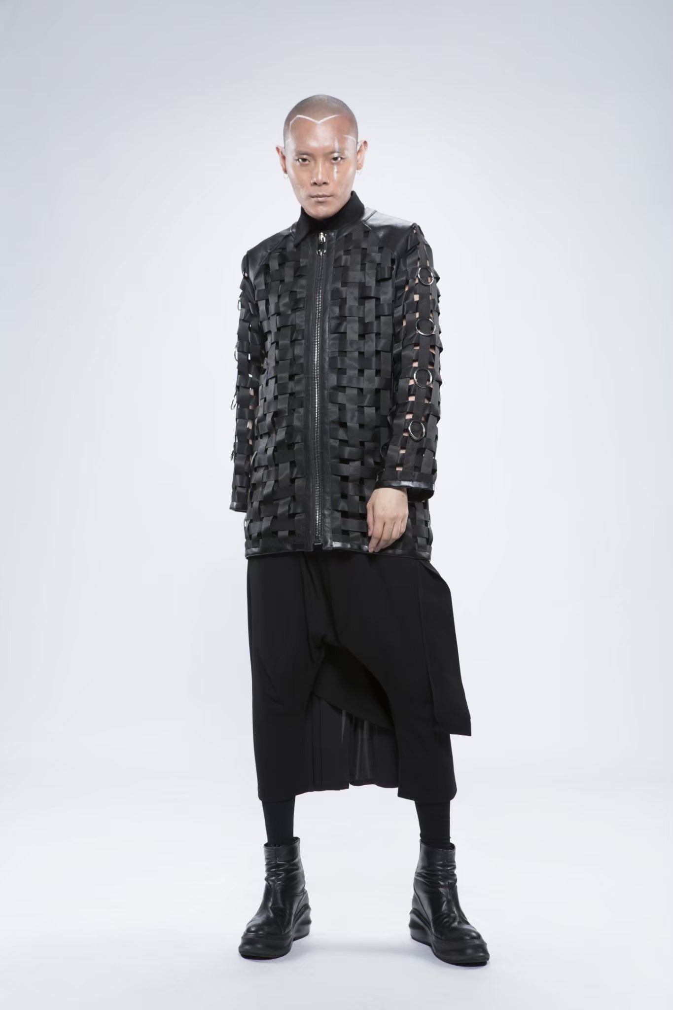 WEAVE COAT WITH IRON RING mesh buckle coat